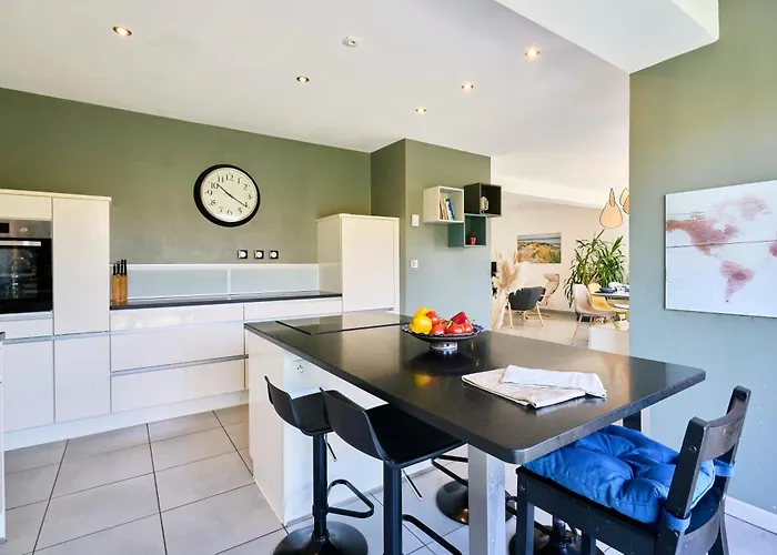 La Familiale - Les Demeures D 'adrien *