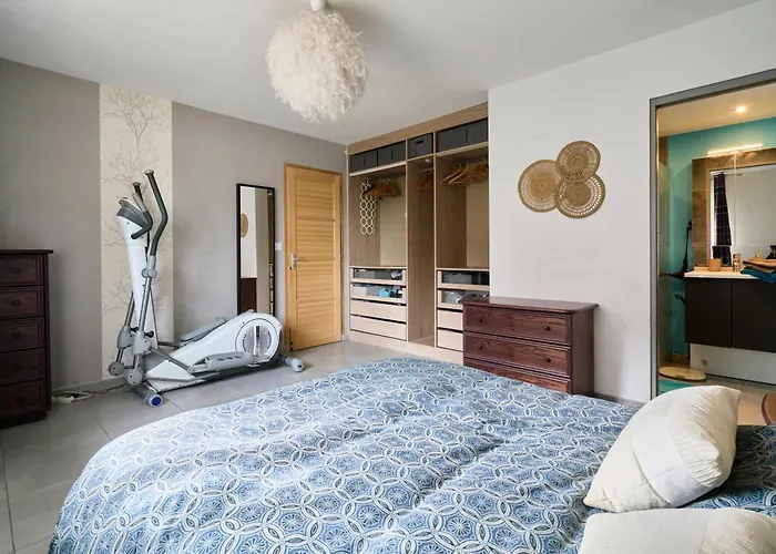 La Familiale - Les Demeures D 'adrien Santes